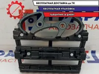 Кронштейн решетки радиатора Hyundai Creta 86352-M0000.