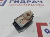 Переключатель регулировки зеркал Hyundai Creta 93573-C90004X.