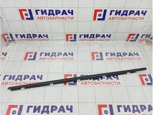 Накладка стекла переднего левого Hyundai Creta 82210-M0000