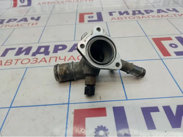 Фланец двигателя системы охлаждения Hyundai Elantra (MD) 25600-2B003