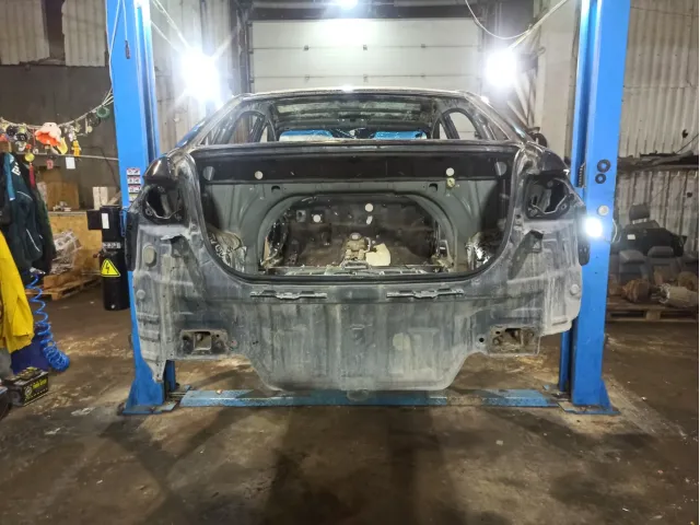 Панель задняя Hyundai Elantra (HD)