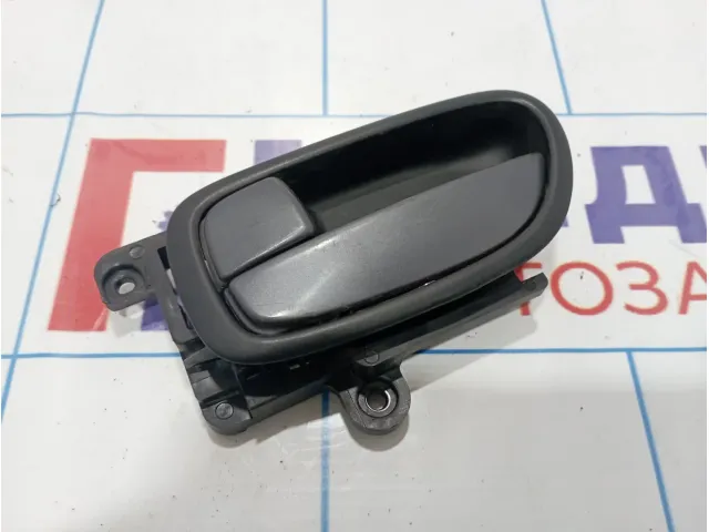 Ручка двери внутренняя левая Hyundai Elantra (HD) 826102H000XM
