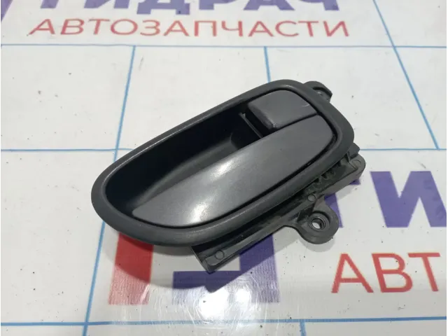 Ручка двери внутренняя правая Hyundai Elantra (HD) 826202H000XM