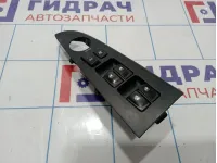 Блок управления стеклоподъемниками Hyundai Elantra (HD) 935702H1109P