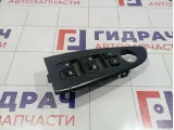 Блок управления стеклоподъемниками Hyundai Elantra (HD) 935702H1109P
