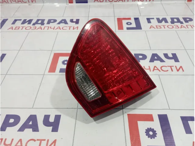 Фонарь задний внутренний правый Hyundai Elantra (HD) 92404-2H010