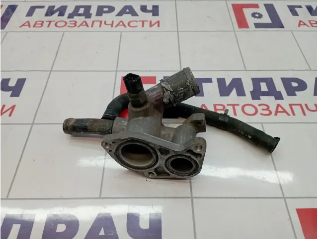 Фланец двигателя системы охлаждения Hyundai Elantra (HD) 25620-2B002