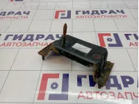 Кронштейн усилителя заднего бампера правый Hyundai Elantra (HD) 86642-2H010