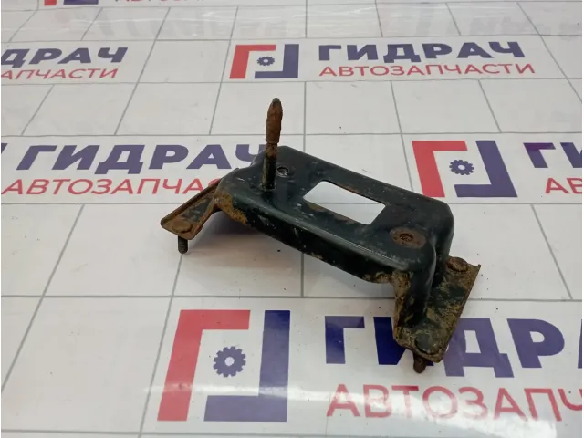 Кронштейн усилителя заднего бампера правый Hyundai Elantra (HD) 86642-2H010