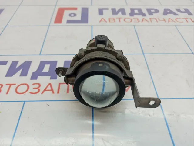 Фара противотуманная правая Hyundai Elantra (XD) 92202-2D500