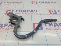 Петля крышки багажника левая Hyundai Elantra (XD) 79210-2D000