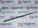 Накладка стекла переднего левого Hyundai Elantra (XD) 82210-2D001