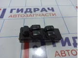 Блок управления стеклоподъемниками Hyundai Elantra (XD) 93570-2D200
