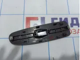 Накладка кнопки стеклоподъемника переднего правого Hyundai Elantra (XD) 93575-2D000