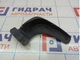 Брызговик передний левый Hyundai Elantra (XD) 86831-2D000