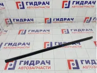 Накладка стекла переднего левого Hyundai Elantra 822102D001