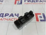 Блок управления стеклоподъемниками Hyundai Elantra 935702D100AX