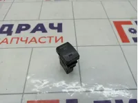 Кнопка обогрева сидений левая Hyundai Elantra 933302D100