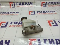 Цилиндр тормозной главный Hyundai Elantra 585102D300