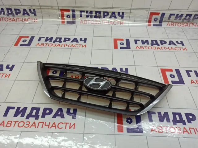 Решетка радиатора Hyundai Elantra 863612D501