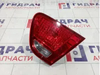 Фонарь задний внутренний правый Hyundai Elantra (HD) 92404-2H010