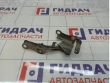 Петля капота правая Hyundai Elantra (HD) 79120-2H000