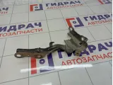 Петля капота правая Hyundai Elantra (HD) 79120-2H000