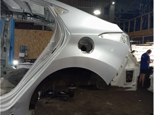 Крыло заднее левое Hyundai Elantra