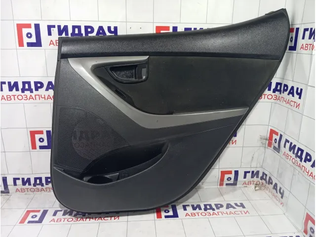 Обшивка двери задней правой Hyundai Elantra