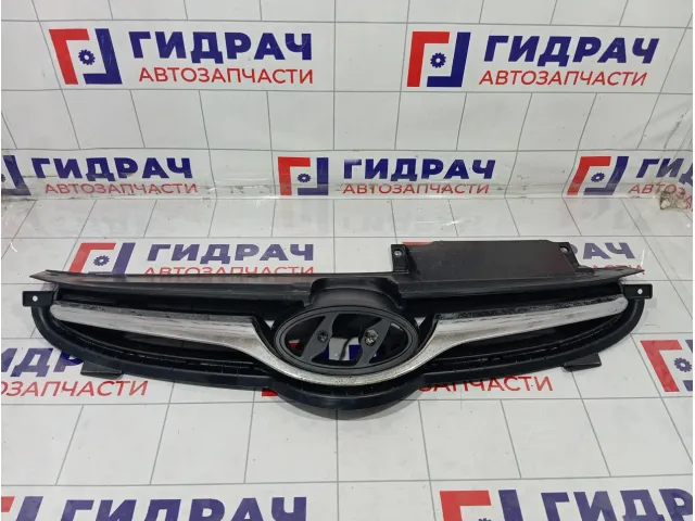 Решетка радиатора Hyundai Elantra 863503X700