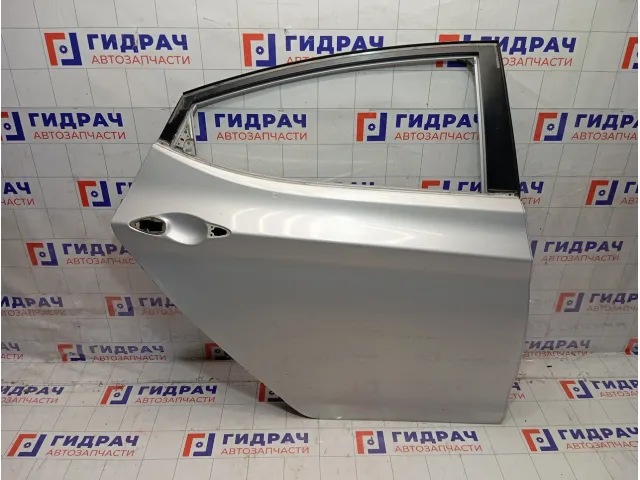Дверь задняя правая Hyundai Elantra 770043X001