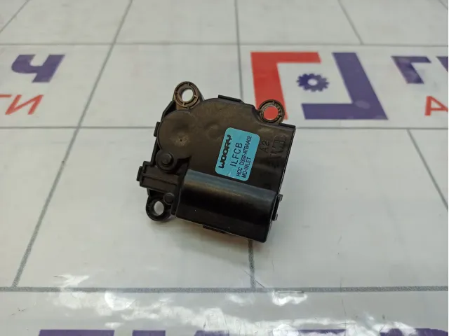 Моторчик заслонки отопителя (печки) Hyundai Elantra D332ATBAA02