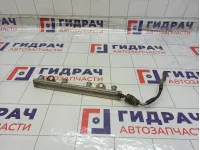 Топливная рампа (топливная рейка) Hyundai Elantra 353402E001