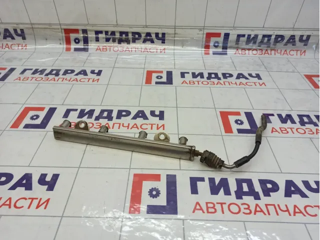 Топливная рампа (топливная рейка) Hyundai Elantra 353402E001