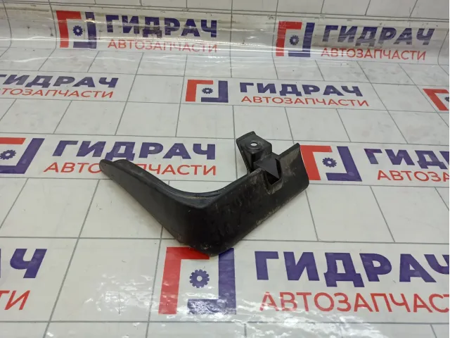 Брызговик передний левый Hyundai Elantra 868313X000