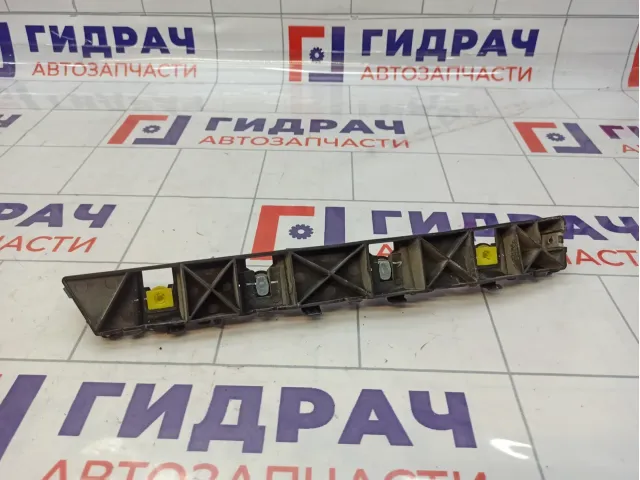 Кронштейн заднего бампера левый Hyundai Elantra (AD) 86613-F3500