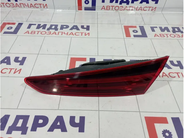 Фонарь задний внутренний правый Hyundai Elantra (AD) 92404-F3500