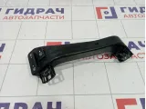 Кронштейн фары правый Hyundai Elantra (AD) 64128-F2000