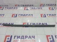 Уплотнитель стекла передний правый Hyundai Equus (VI) 822413N000