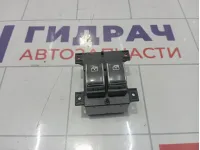 Кнопка стеклоподъемника задняя правая Hyundai Equus (VI) 935903N100VM5