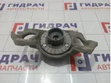 Кронштейн амортизатора правый Hyundai Equus (VI) 546413M000