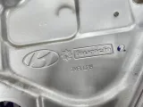 Стеклоподъемник электрический задний правый Hyundai Genesis 834023M000