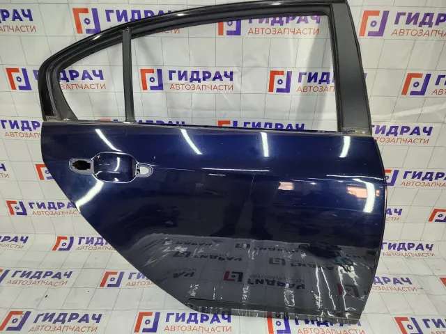 Дверь задняя правая Hyundai Genesis 770043M000