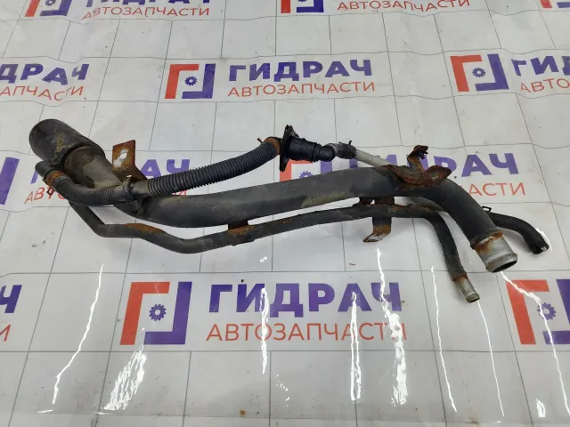 Горловина топливного бака Hyundai Genesis 310303M300