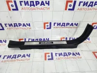 Накладка порога внутренняя передняя левая Hyundai Genesis 858713M000BR