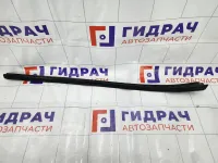 Накладка лобового стекла правая Hyundai Genesis 861323M000TB