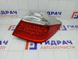 Фонарь задний наружный правый Hyundai Genesis 924023M060