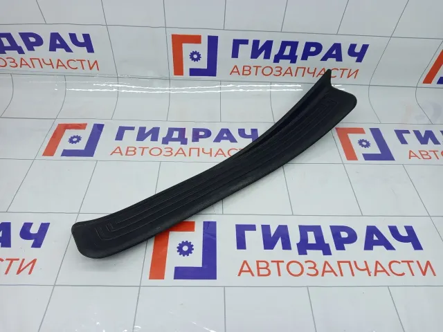 Накладка порога внутренняя задняя левая Hyundai Genesis 858783M000