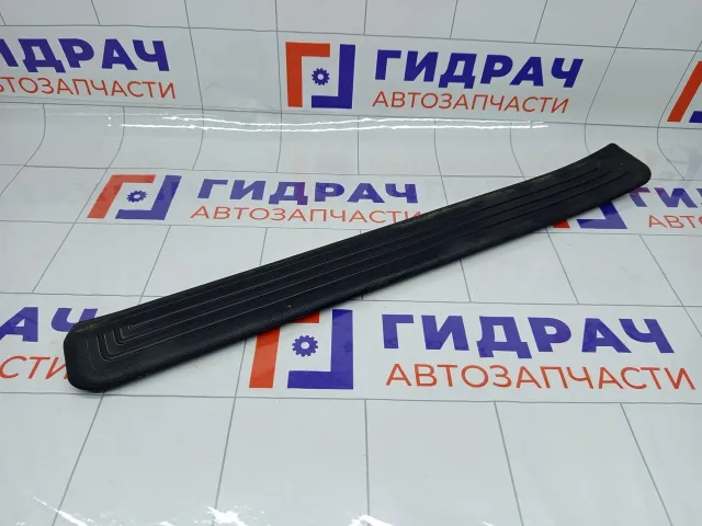 Накладка порога внутренняя передняя левая Hyundai Genesis 858733M000