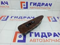 Кнопка стеклоподъемника переднего правого Hyundai Genesis 935753M000A4